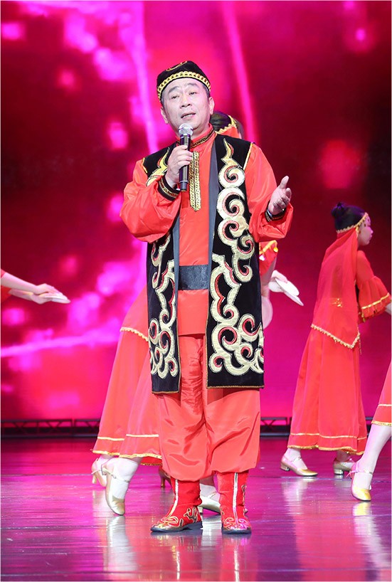 男士少數民族演出服裝